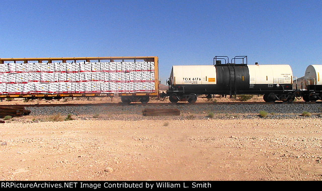 EB Manifest Frt at Erie NV W-MTrnSlv-Pshr -86